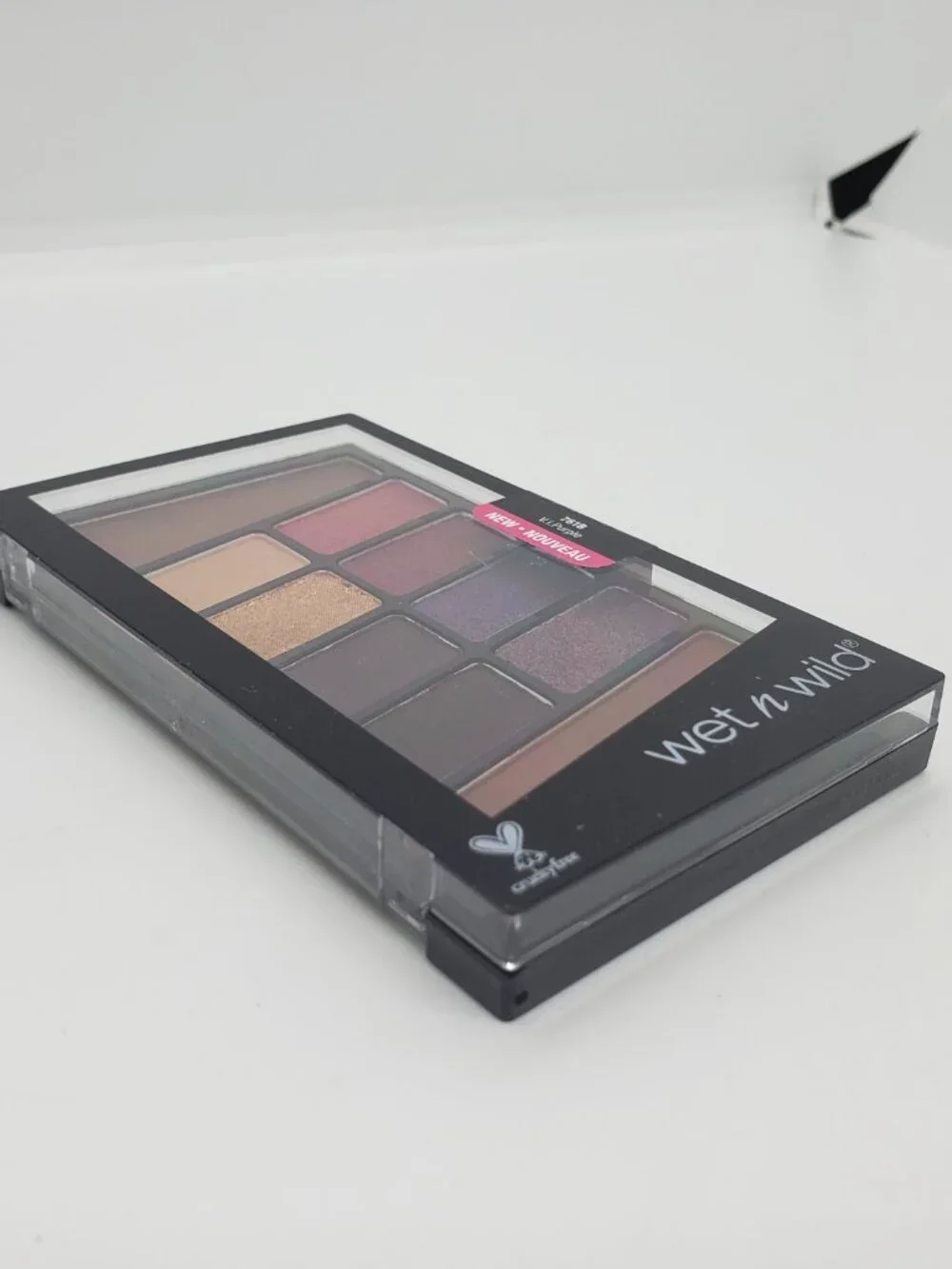 Wet N Wild Eyeshadow Palette V.I.Purple 761B Day and Night Colors 10 Pan Purple